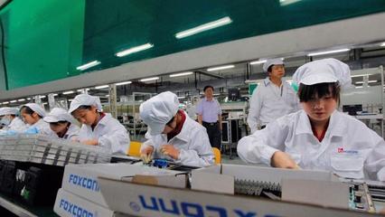 富士康可能將不會在美國建廠,華為任正非大膽反擊?網友:痛快